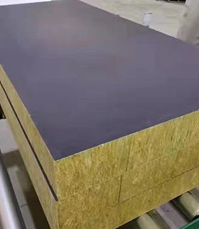为什么咱们运用日照聚氨酯复合竖丝岩棉板作为外墙材料？
